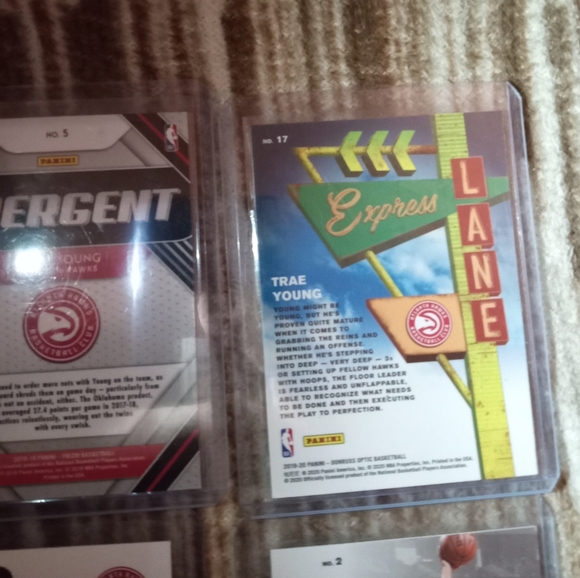 Trae Young 4+1 card lot - Picture 4 of 16